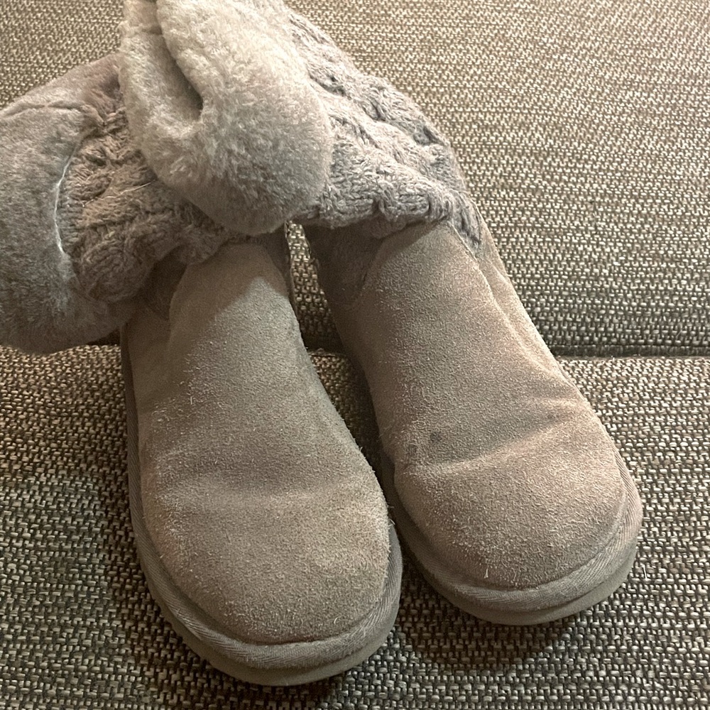 Grey uggs